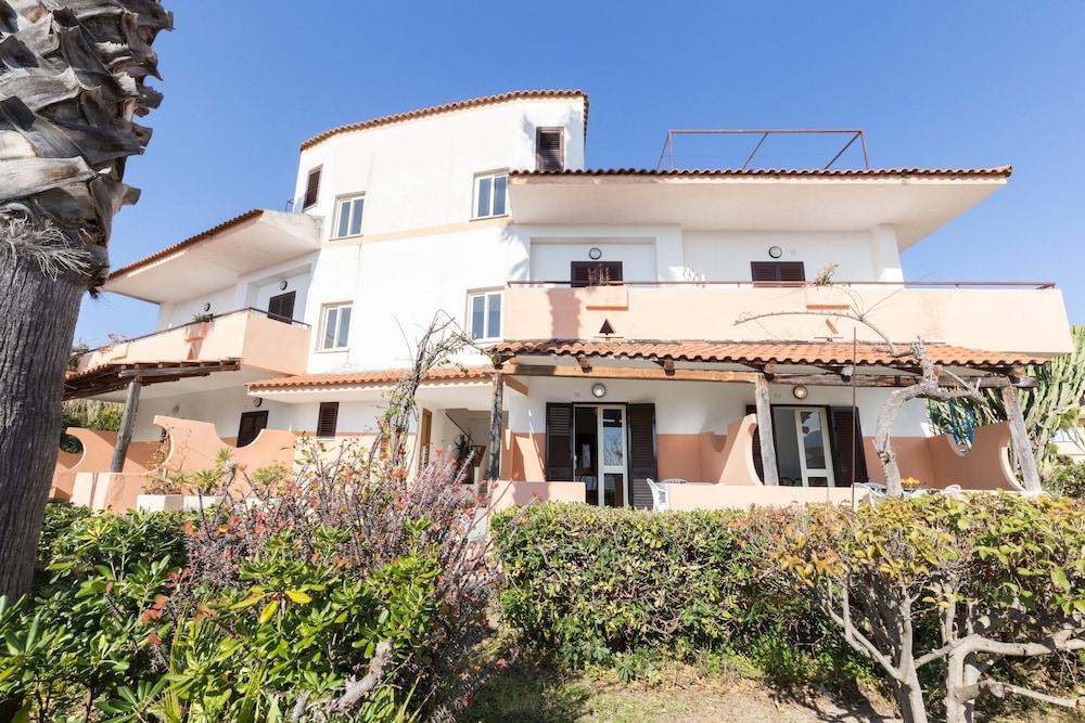 Residence Esmeraldo Capo Vaticano Esterno foto