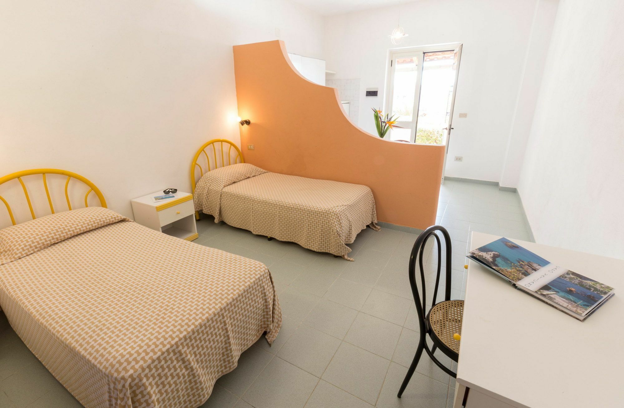 Residence Esmeraldo Capo Vaticano Esterno foto